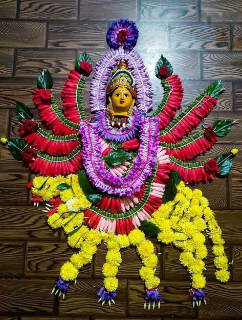 Durga Maa..... Simple Flower Rangoli, Mandir Decoration, Thali Decoration Ideas, Janmashtami Decoration, Diy Floral Decor, Rangoli Side Designs, Simple Rangoli Border Designs, Ganpati Decoration Design, Rangoli Ideas