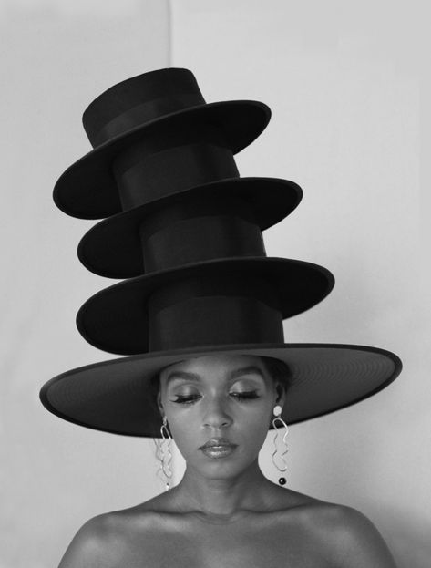 Janelle Monae Aesthetic, Janelle Monae, Allure Magazine, Janelle Monáe, Aesthetic Tumblr, Black Excellence, Miley Cyrus, Britney Spears, We Wear