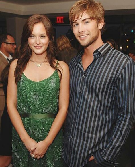 GOSSIP GIRL Leighton And Chace, Leighton Meester And Chace Crawford, Nate And Blair, Nate Gossip, Chance Crawford, Nate Gossip Girl, Fountain Plaza, Chase Crawford, Gossip Girl Cast