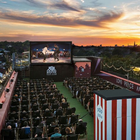 London Rooftops, Rooftop Cinema, Cinema Idea, Outdoor Movie Theater, Film Club, Theatre Inspiration, Visiting London, Open Air Cinema, Outdoor Cinema