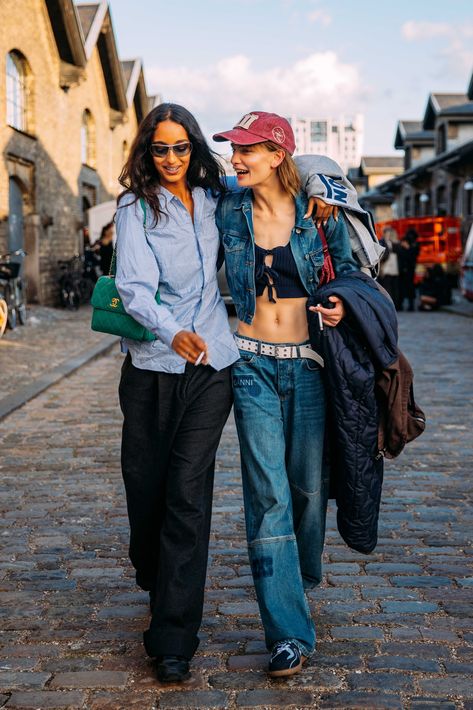 The Best Street Style Photos From the Spring 2024 Shows in Copenhagen | Vogue Low Rise Baggy Pants, Photoshoot Reference, 23 Style, Scandi Fashion, Copenhagen Street Style, Fall Winter Trends, Copenhagen Fashion, Fashion Moments, Trends 2023