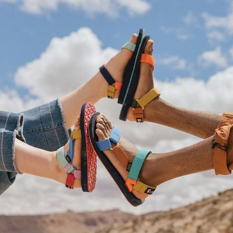 Teva Outfit Summer, Tevas Outfit, Teva Outfit, Teva Sandals Outfit, Outdoorsy Girl, Bright Sneakers, Teva Sandals, Sandals Outfit, Teva Shoes