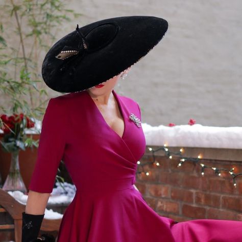 The Pretty Dress Company on Instagram: "Winter glamour incoming... The Leyla Midi Dress ft. @rachelannjensen 

#theprettydresscompany #theprettydress #madeintheuk #TDPC #vintageglamour #1950sdress #hollywoodglamour #timelessfashion" Winter Glamour, The Pretty Dress Company, Pretty Dress, 1950s Dress, Vintage Glamour, Hollywood Glamour, The Pretty, Pretty Dresses, Fashion Inspiration