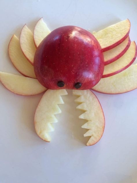 Halloween Fruit Platter, Fruit Platter Ideas, Spooky Cats, Kids Food Crafts, Vegetable Animals, Halloween Breakfast, Halloween Fruit, Platter Ideas, Fruit Animals