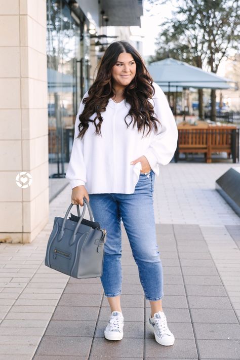 White Sweatshirt Outfit, Spring Casual Outfits, Plus Size Outfits With Sneakers, Fashion Inspo Spring, Casual Plus Size Outfits, Big Size Outfit, Affordable Outfits, Casual Outfits Plus Size, Outfit Plus Size