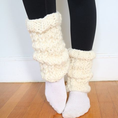 How to Knit Leg Warmers {FREE Cozy, Easy Pattern!} - A BOX OF TWINE Crochet Leg Warmers Free Pattern, Knit Leg Warmers Pattern, Leg Warmers Pattern, Crochet Leg Warmers, Knit Leg Warmers, Sewing Fabrics, Boot Cuffs, Circular Knitting Needles, Easy Knitting Patterns