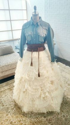 Related image Country Wedding Outfit, Wedding Dress Glitter, Vestidos Country, Wedding Dress Ruffle, Camo Wedding Dresses, Denim Wedding, Wedding Dresses Sweetheart Neckline, Cowgirl Wedding, Glitter Wedding Dress