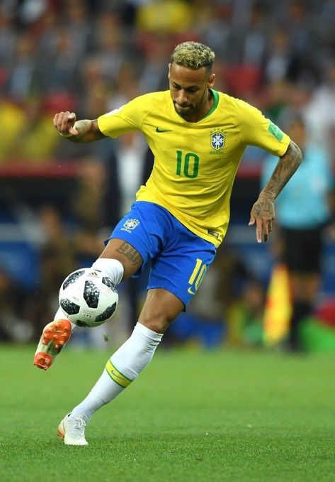 Neymar dominando bola Neymar Kicking Ball, Football Brazil, Brazil Football Team, Neymar Brazil, Best Motorbike, Messi Videos, Neymar Jr Wallpapers, Neymar Football, Leonel Messi