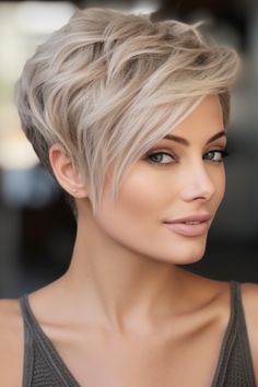 Pixie Haircut Fine Hair, Kort Bob, Short Hair Pixie Cuts, Messy Short Hair, Edgy Short Hair, Blonde Pixie Cuts, Stylish Haircuts, Short Hair Styles For Round Faces, Short Hair Color