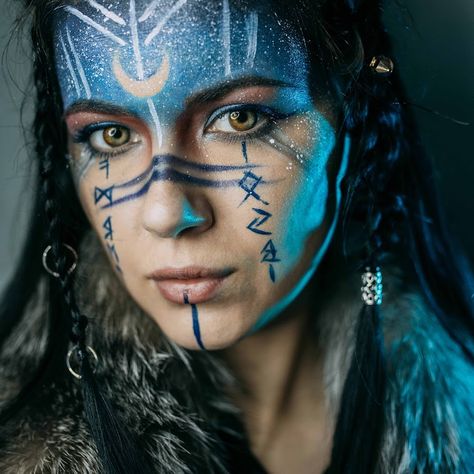 Viking Face Paint, Viking Makeup, Viking Warrior Woman, Viking Women, Viking Hair, Hippie Hair, Cool Makeup Looks, Eye Makeup Designs, Mini Makeup