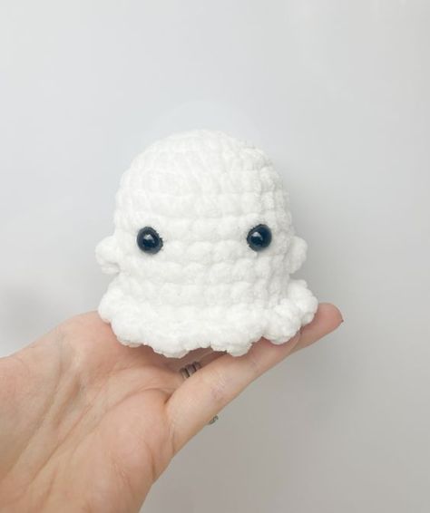 Toys Quotes, Mushroom Patterns, Crochet Pour Halloween, Crochet Ghost, Crochet Unique, Fall Crochet Patterns, Easy Crochet Animals, Confection Au Crochet, Crochet Mushroom