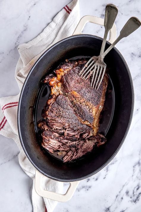 VIRAL CHUCK ROAST Chuck Roast In Cast Iron Skillet, Bone In Chuck Roast, Chuck Roast Recipes, Beef Chuck Roast, Paleo Beef, Beef Chuck, Aip Recipes, Taco Meat, Chuck Roast