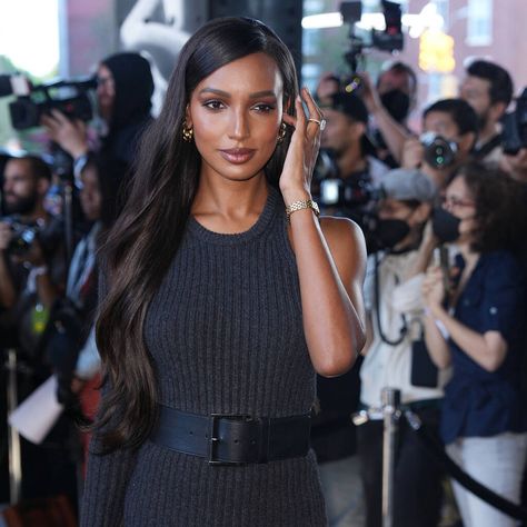 Jasmin Tookes, Relaxed Hair Journey, Brunette Aesthetic, Baby Daughter, Jasmine Tookes, Relaxed Hair, First Baby, Great Hair, Airport Outfit