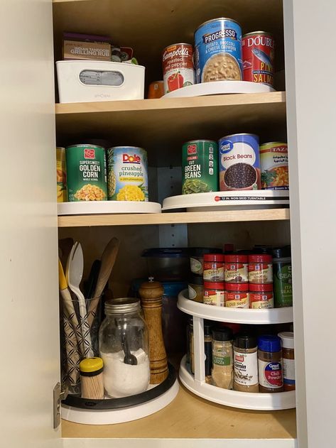 Cabinet Lazy Susan Organization, Small Kitchen Apartment, Lazy Susan Cabinet, Lazy Susan Kitchen, Pet Supplies Organization, Rolling Shelves, Single Kitchen, Lazy Susan Organization, Single Apartment