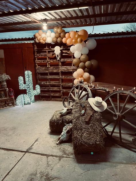 Graduation Western Party Ideas, 50th Birthday Rodeo Theme, Western Graduation Decorations, Graduation Party Ideas Western Theme, 21st Cowgirl Party Western Theme, Country Graduation Party Ideas Rustic Western Theme, Boho Western Graduation Party, Country Chic Birthday Party, Boots And Dukes Party