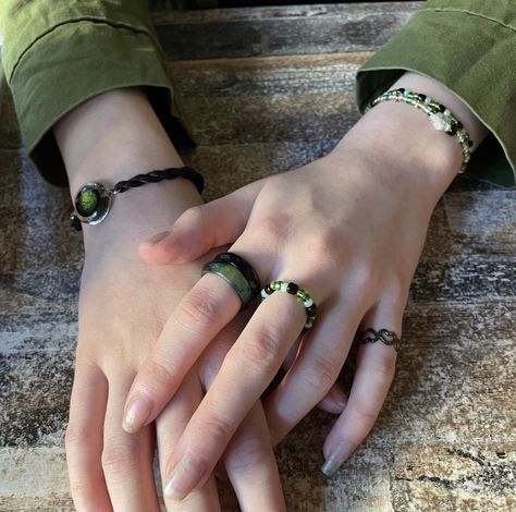 Forestcore Rings, Green Rings Aesthetic, Grunge Fairycore Accessories, Fairy Grunge Bracelets, Fairy Grunge Jewelry Bracelet, Fairy Grunge Jewelry Rings, Fae Fashion, Mori Jewelry, Forest Core