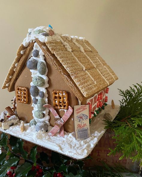 Alpine Ski Gingerbread House, Gingerbread Ski Lodge, Ski Chalet Gingerbread House, Dive Bar Gingerbread House, Ski Lodge Gingerbread House, Gingerbread House Ski Lodge, Ski Resort Gingerbread House, Gingerbread Lake House, Ski Wedding