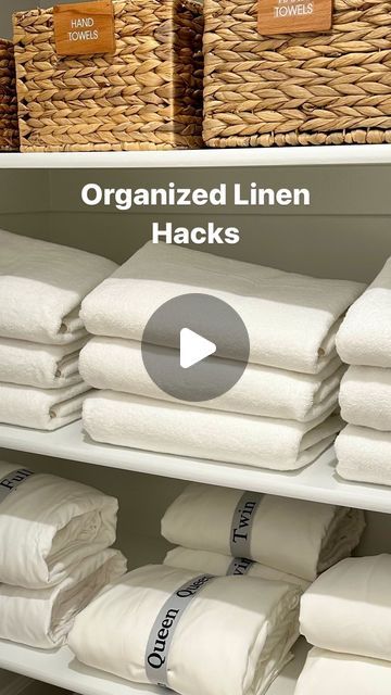 Tracy Bowers / Pro Organizer on Instagram: "Comment “sheets” for links! 🔗 . Tips to organizing your linen Closet.🛏️ . Keep things that tend to get messy quickly, in baskets, like smaller items.  If you have a hard time folding fitted sheets, just toss them in a basket, but make sure to label the basket. . Sheet elastics are freak’en amazing.  Even if you don’t fold perfectly, at least you will be able to find the sheet size you are looking for.  Functionality is the most important thing when organizing. . When folding towels, be consistent on how you fold them.  There isn’t right or wrong way. Just having them folded the same way and facing the same direction, ⬆️ keeps that tidy look. . Use a chunky large basket at the bottom of the closet for things like soft blankets that are hard to h How To Store Sheet Sets, Bed Sheets Storage Ideas, How To Store Sheets, Sheet Organization Linen Closets, Bedsheet Organizer, Sheet Storage Ideas, Closet Declutter, Small Linen Closets, Pro Organizer