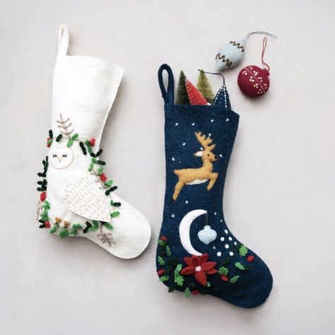 Lark | Mountain Modern (@larkmountainmodern) | Instagram Diy Felt Stockings Christmas, Painting Stocking Ideas, Felt Christmas Stockings Ideas, Felt Stockings Christmas, Felt Stockings Christmas Diy, Handmade Christmas Stocking, Diy Christmas Stockings Ideas, Grinch Stocking, Felt Snowflakes