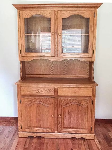 It’s amazing what you could do with a little creativity and a piece of old furniture. Farmhouse China Cabinet, China Hutch Makeover, China Cabinet Redo, Oak China Cabinet, China Cabinet Makeover, Vintage China Cabinets, Vintage Hutch, Painted Hutch, Antique China Cabinets