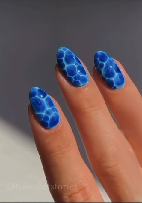 Wave Nails Design Simple, Pool Water Nails Design, Majorca Nails, 2 Colour Nails, Water Blue Nails, Swimming Pool Nails, Water Design Nails, Pool Nails Designs, Nail Art Waves