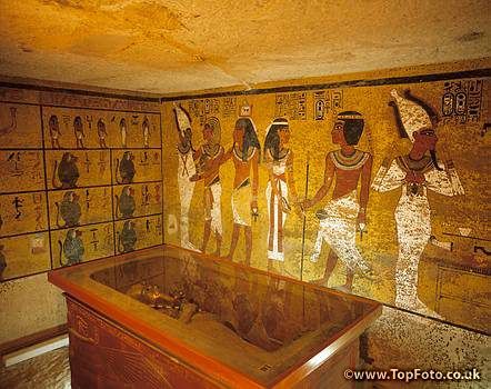 Egypt again, another must see for me inside Tutankhamun's tomb King Tut Tomb, The Boy King, Ancient Egyptian Tombs, Egypt Museum, Ancient Egypt Art, Valley Of The Kings, Egypt Art, Tutankhamun, King Tut