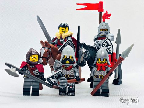 Knight Falcon - Lego Lego Medieval Minifigures, Lego Figbarf, Lego Falcon, Lego Knights Kingdom, Castle Guard, Lego Kingdoms, Medieval Lego, Lego Dnd, Lego Figurine