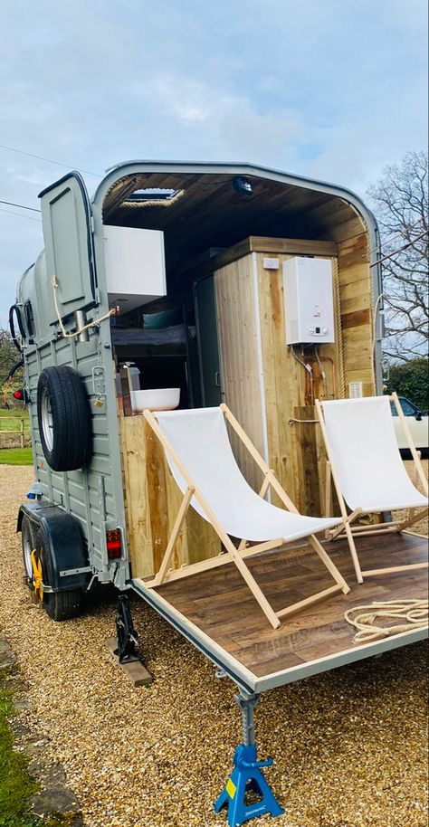 Horsebox Conversion Camper Van, Rice Horse Trailer Conversion, 2 Horse Trailer Camper Conversion, Horse Trailer To Camper, Horse Float Conversion, Horse Trailer To Camper Conversion, Horse Float Camper, Horse Float Ideas, Horse Trailer Conversion Campers