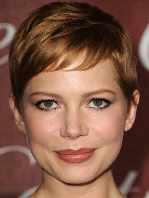 Dark golden blonde/light golden brown Michelle Williams Hair, Prom Hair Updo Elegant, Brown Pixie, Kort Bob, Super Short Haircuts, Short Hair Waves, Golden Brown Hair, Hair Evolution, 100 Human Hair Wigs