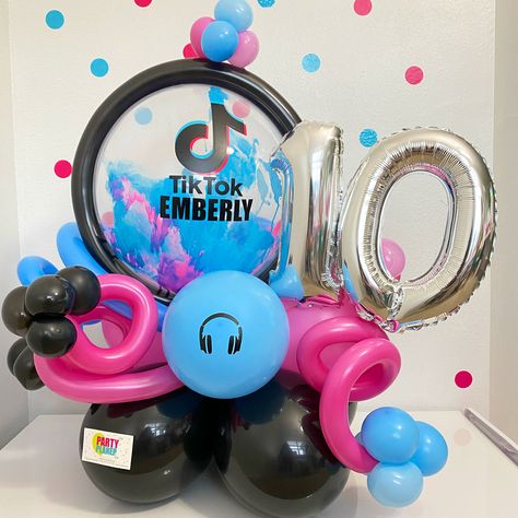 Balloons Bouquet, Balloon Ideas, Tic Tok, 10th Birthday Parties, Balloon Bouquet, 10th Birthday, Tequila, Tik Tok, Birthday Parties