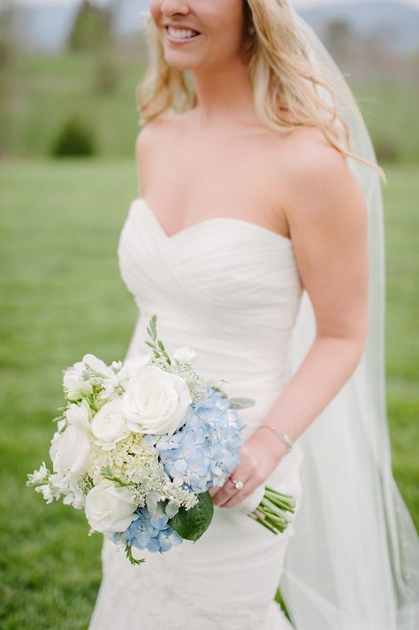 Pastel Blue Wedding, Hydrangea Bridal Bouquet, Blue Hydrangea Wedding, Blue White Weddings, Blue Bride, Blue Wedding Bouquet, Wedding Bouquets Bride, Light Blue Wedding, Hydrangeas Wedding