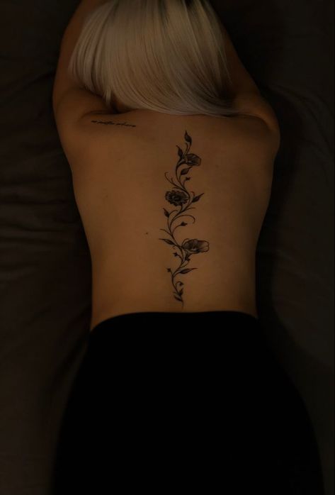 Stomach Tattoos Women, Basic Tattoos, Cute Hand Tattoos, Pretty Hand Tattoos, Spine Tattoos For Women, Tattoos For Black Skin, Pretty Tattoos For Women, Dope Tattoos For Women, Jesus Love