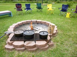 open pit with grill love Fire Pit For Cooking, Diy Backyard Fire Pit, Homemade Fire Pit, Diy Fire Pit Ideas, Backyard Fire Pit, Fire Pit Cooking, Dutch Oven Cooking, Fire Pit Grill, Diy Pool