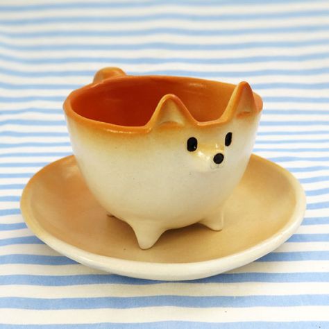 Shiba Inu Cup Tanah Liat, Pinch Pots, Cute Kitchen, Ceramic Animals, Ceramics Ideas Pottery, Cute Cups, Clay Ceramics, Ceramic Clay, Cute Mugs