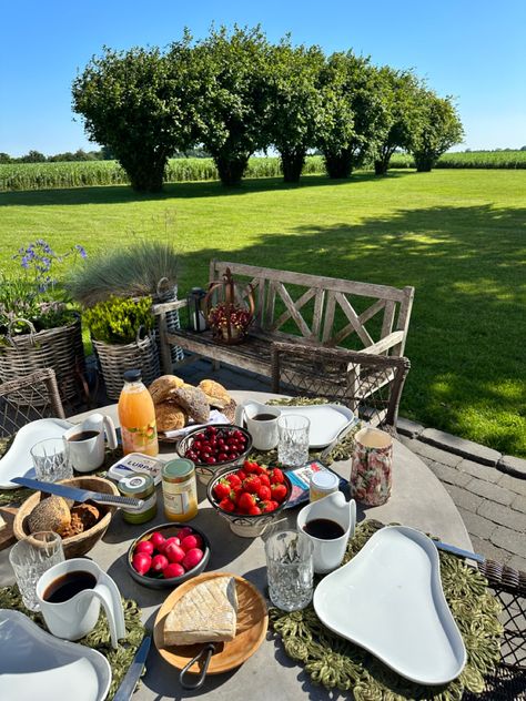 Breakfast, aesthetic, summer mornings, nature Breakfast Outside Aesthetic, Swedish Breakfast Aesthetic, Summer Breakfast Aesthetic, Breakfast Aesthetic Mornings, Breakfast Outside, Swedish Summer House, Swedish Summer, Scandinavian Summer, Breakfast Aesthetic