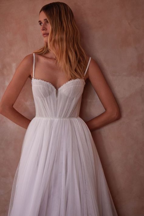 Blumarine - Wedding Dress | Milla Nova Fluffy Wedding Dress, Mermaid Bow, Short White Dress Wedding, Knee Length Wedding Dress, Satin Bridal Gowns, Milla Nova, Full Tulle Skirt, Mini Wedding Dresses, Evening Dress Fashion