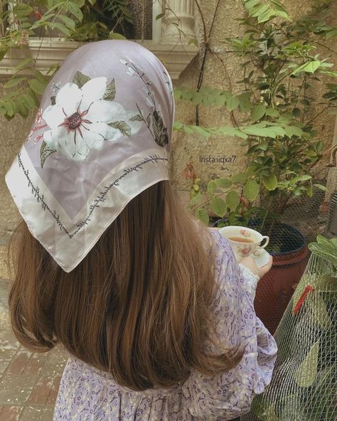 Bandana Veil, Pagan Vailing, Hair Veiling Aesthetic, Pagan Veiling Styles Short Hair, Christian Hair Covering, Pagan Veil, Christian Head Covering Style, Head Covering Styles, Pagan Veiling