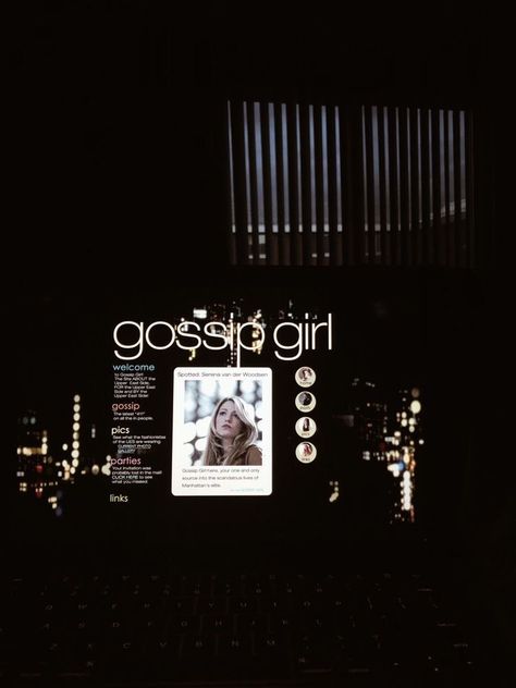 Gossip Girl New York, Lana Del Rey Style, Stargirl Aesthetic, New York Girl, Gossip Girl Aesthetic, Chuck And Blair, Serena Van Der, Serena Van, Aesthetic City