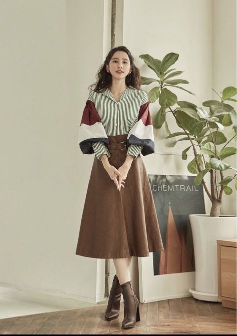 Mode Harajuku, Detail Couture, Brown Skirt, Korean Clothing, Bag Shoes, Modest Fashion Outfits, Linnet, Mode Inspo, 가을 패션