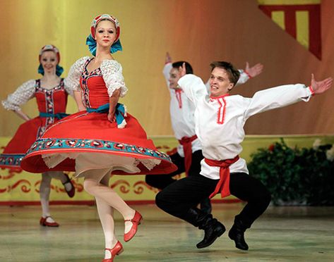 Kalinka song and dance | RusClothing.com Russian Dance, Russian Dress, Nutcracker Costumes, Russian Clothing, Traditional Dance, Russian Folk, Folk Dance, Fashion Project, Russian Fashion