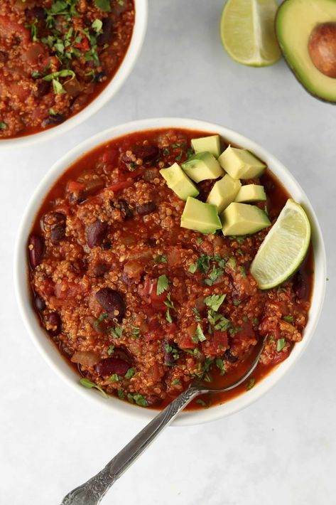 Vegan Quinoa Chili Vegan Quinoa Chili, Quinoa Chili, Chili Ingredients, Vegan Quinoa, Vegan Beans, Canned Tomato Sauce, Protein Pack, Canned Black Beans, Meatless Monday