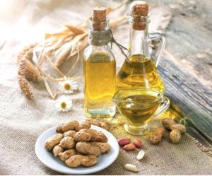 5 Reasons to Cook with Peanut Oil - The Peanut Institute Oil Photography, Groundnut Oil, Oil Substitute, Healthy Cooking Oils, Living With Hiv, Pumpkin Seed Oil, Cooking Oils, Peanut Oil, Oil Benefits