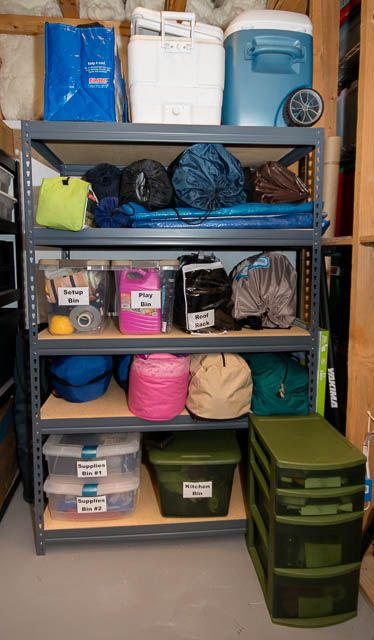 Storing everything together makes for easier & quicker packing and I'm not likely to forget anything. Camping Packing Hacks, Tent Camping Organization, Zelt Camping, Camping Bedarf, Tenda Camping, Camping Snacks, Camping Diy, Camping 101, Camping Packing List