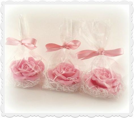 Soap Packaging Diy, Decorative Hearts, Baby Shower Gift Favors, Trendy Wedding Favors, Baby Shower Souvenirs, Soap Wedding Favors, Pink Soap, Diy Baby Shower Gifts, Diy Shower