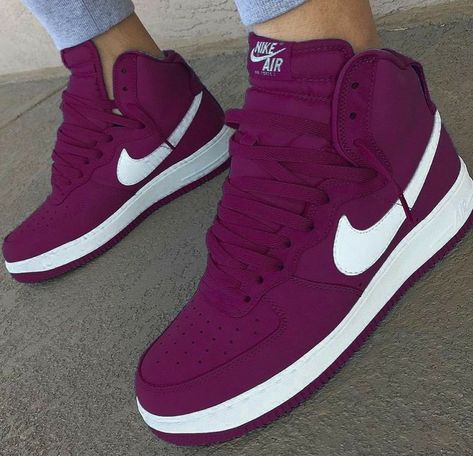 Nike Shoes Air Force, Jordan Shoes Girls, Kicks Shoes, Custom Nike Shoes, Purple Sneakers, Streetwear Mode, Nike Air Shoes, Cute Nike Shoes, Fresh Shoes