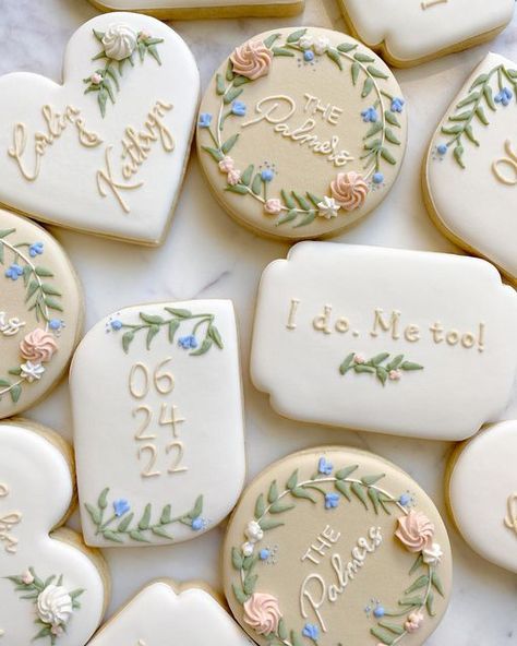 Floral Wedding Shower Cookies, Spring Wedding Cookies, Wedding Sugar Cookies, Specialty Cookies, Rapunzel Wedding, Wedding Shower Cookies, Engagement Cookies, Cookie Wedding Favors, Bridal Shower Cookies