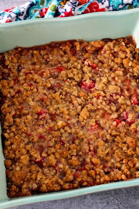 Rhubarb Crisp 9x13 Pan, Ruhbarb Crisp, Rhubarb Crisp Recipe, Raspberry Crisp, Rhubarb Recipes Crisp, Rhubarb Sauce, Rhubarb Muffins, Rhubarb Compote, Strawberry Rhubarb Crisp