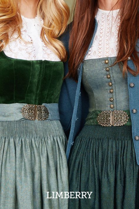 Green Dirndl, Diy Dirndl Dress, Dirndl Aesthetic, Diy Dirndl, Modern Dirndl, Dirndl Outfit, Oktoberfest Outfit, Dirndl Dress, Traditional Outfits