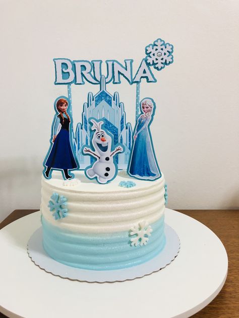 Bolo Frozen ❄️ Frozen Cake Simple, Simple Frozen Birthday Cake, 6th Birthday Cake Ideas, Frozen Cake Designs, Elsa Birthday Cake, Pastel Frozen, 6th Birthday Cake, Frozen Birthday Party Decorations, Wedding Flyer