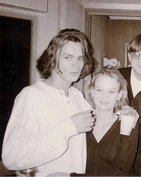 @90sriver on Instagram: “River and Samantha Mathis during the filming of 'The Thing Called Love' at Hollywood Recording Studios (February 12th, 1993) -…” River Phoenix And Samantha Mathis, River Phoenix Girlfriend, Samantha Mathis, Water Source, River Phoenix, Love U Forever, Fun Couple, Recording Studio, Keanu Reeves